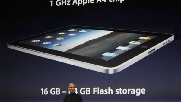 Los costos de la nueva iPad varían dependiendo si tiene conexión Wi-Fi y 3G o sólo Wi-Fi. La versión de 16Gb cuesta 499 o 629 dólares, la de 32Gb va de 599 a 729 dólares y la de 64Gb costará 699 o 829 dólares.