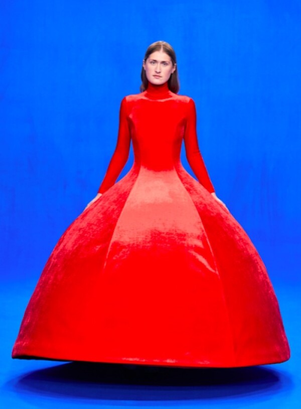 vestido-balenciaga-pedro-almodovar.jpg