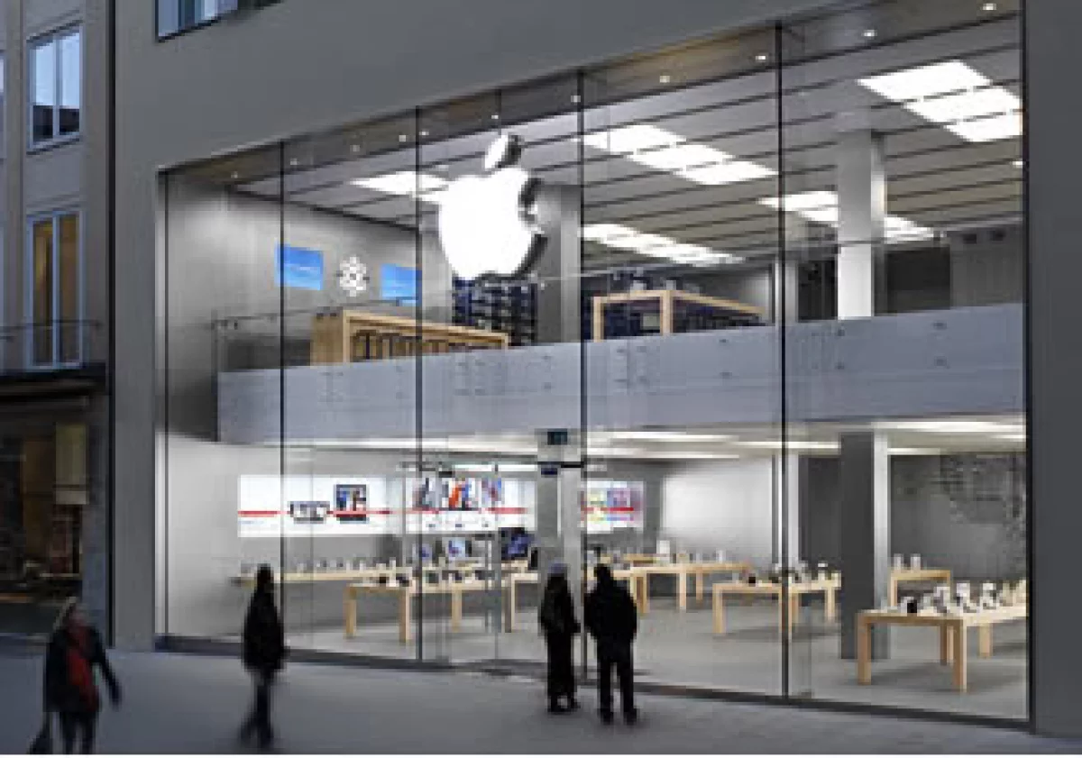La tablet de Apple son más grandes que un iPhone pero más pequeñas que una laptop. (Archivo)
