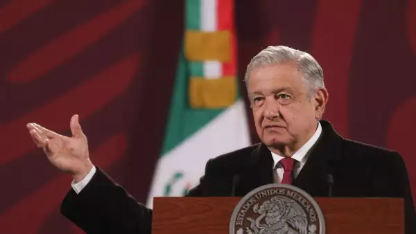 Andrés Manuel López Obrador, Presidente de México, acudió ronco a la mañanera, señaló que hoy se realizaría una prueba para saber si es Covid-19.