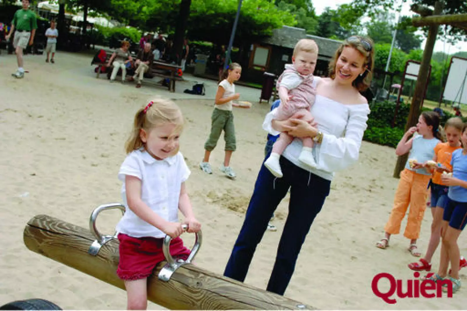 Princesa Matilde de Bélgica, Príncipe Emanuel Leopold Guillaume Francois Marie de Bélgica, Príncesa Elisabeth Therese Marie Helene de Bélgica