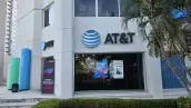 AT&T ya paga la factura del registro telefónico: pierde 668,000 usuarios de prepago 