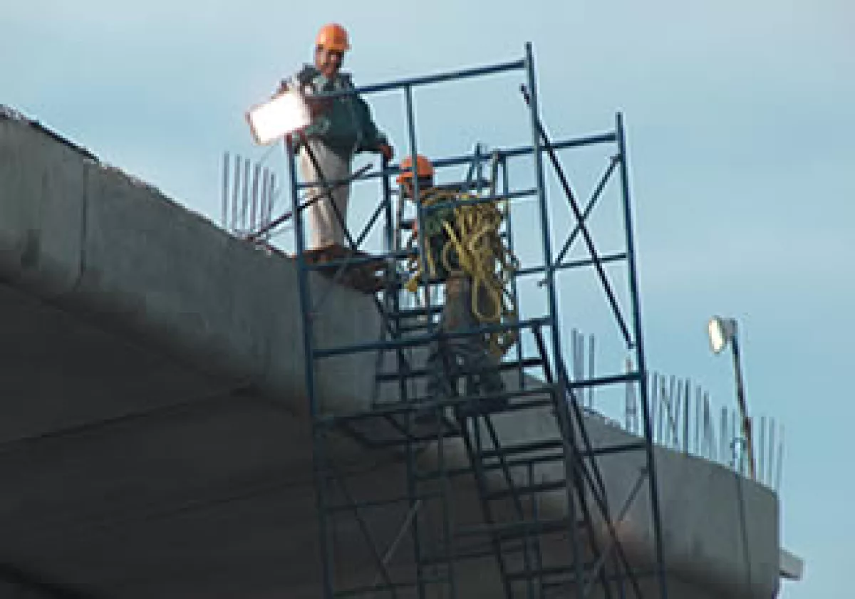 Si México invirtiera 4% del PIB en infraestructura sería posible crear 720,000 empleos. (Foto: Cortesía SXC)