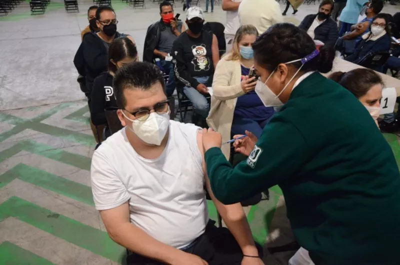 vacuna refuerzo 40 años