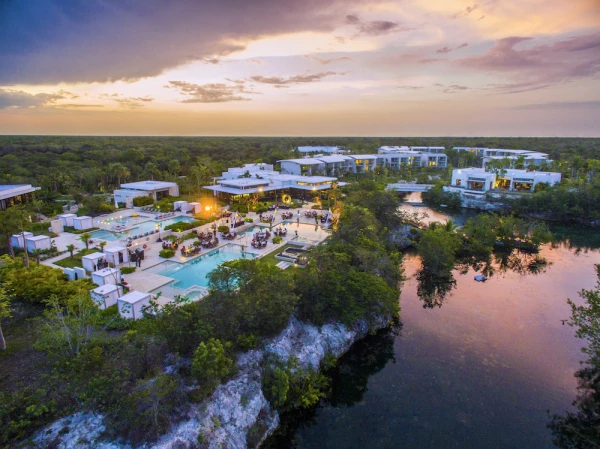 Andaz-Mayakoba-Lagoon-Pool-Night-Venue.jpg