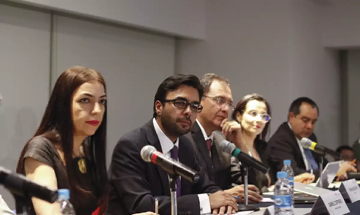 El IFT argumentó que la decisión es para fomentar la competencia y dar mayor certeza a los interesados. (Foto: Cuartoscuro)