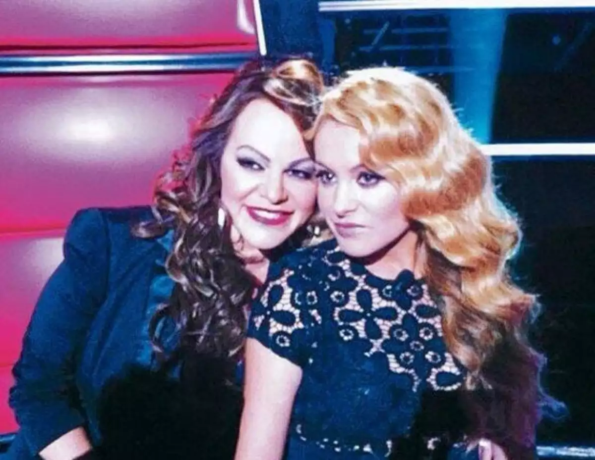 Mediante Twitter, la Chica Dorada retuiteó un mensaje donde resalta la importancia que tuvo la Diva de la Banda en la música y en sus fans.