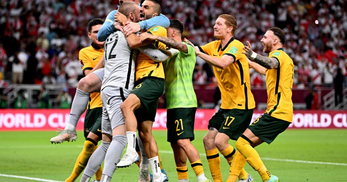 Australia wins World Cup pass over Peru Australia wins World Cup pass over Peru