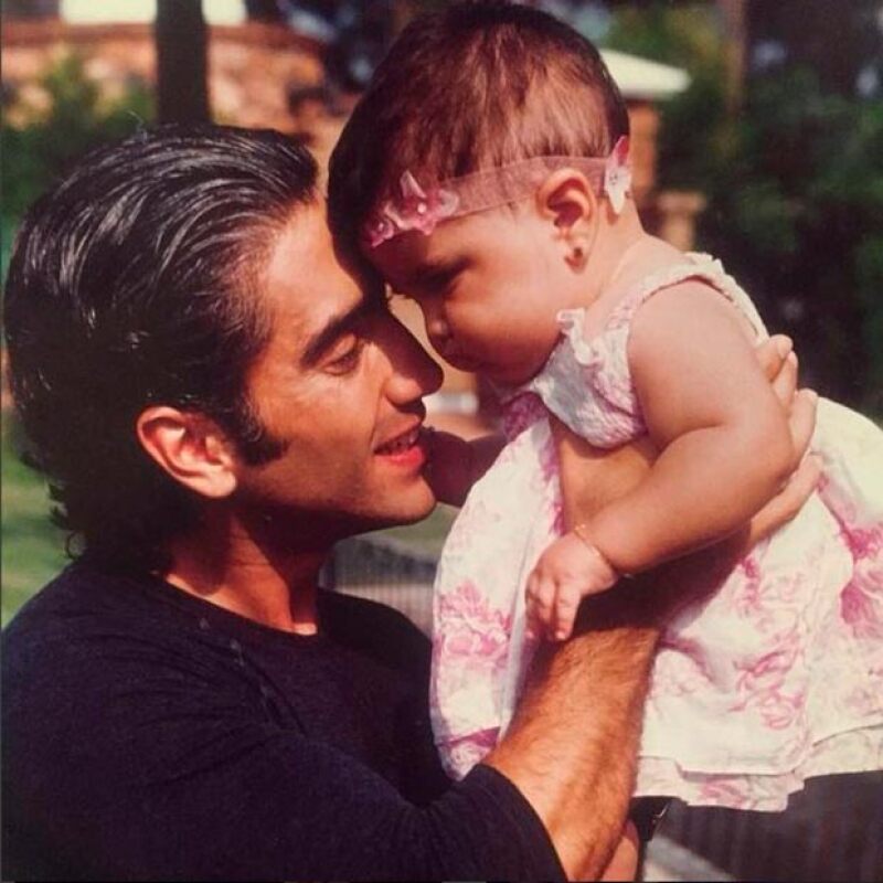 Con esta hermosa postal papá e hija, el cantante felicitó a Vale por su cumple.