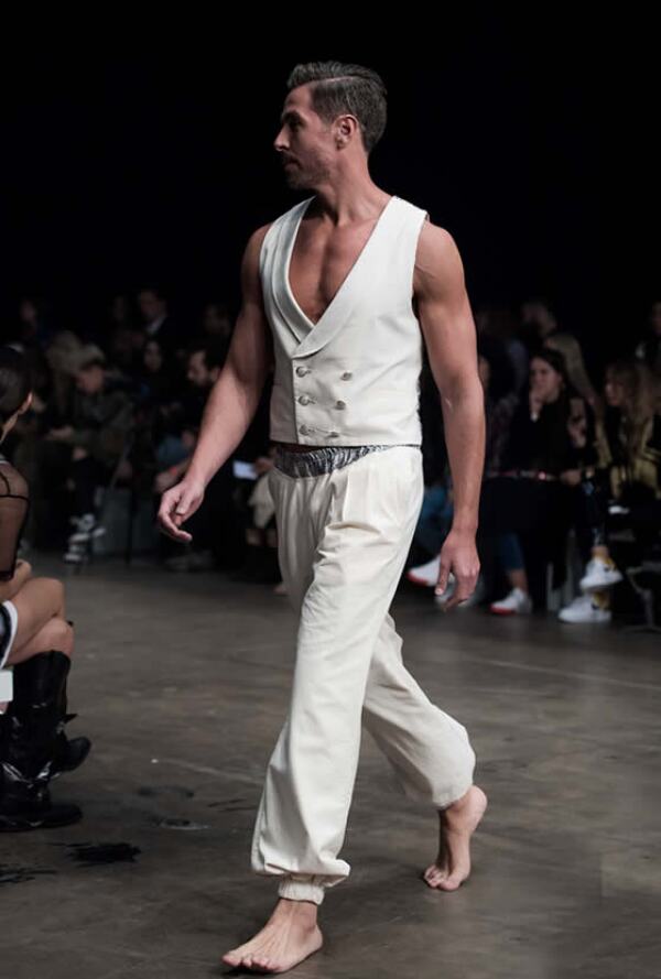 Daniela villa SS20.jpg