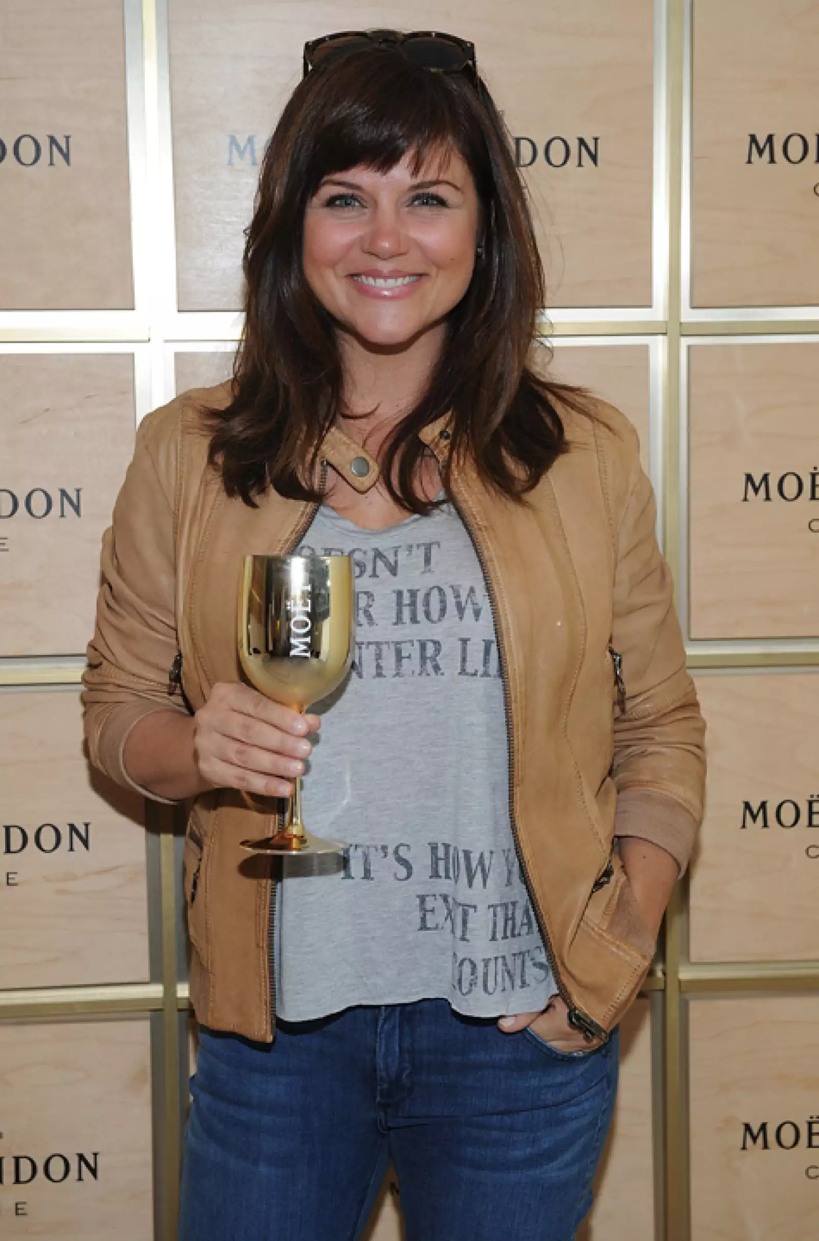 La ex Beverly Hills, Tiffani Thiessen, nació en California con raíces alemanas, galesas, turquesas y griegas.