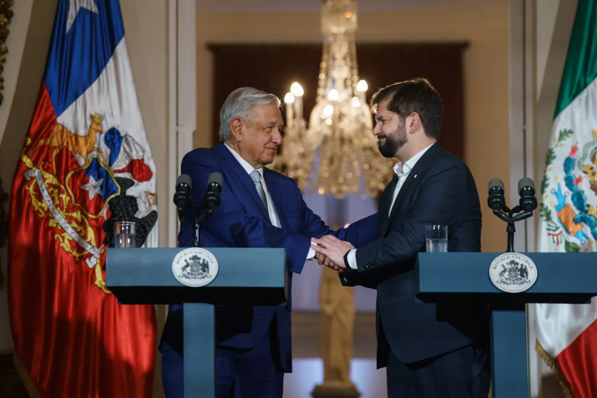 obrador y boric en chile.jpg