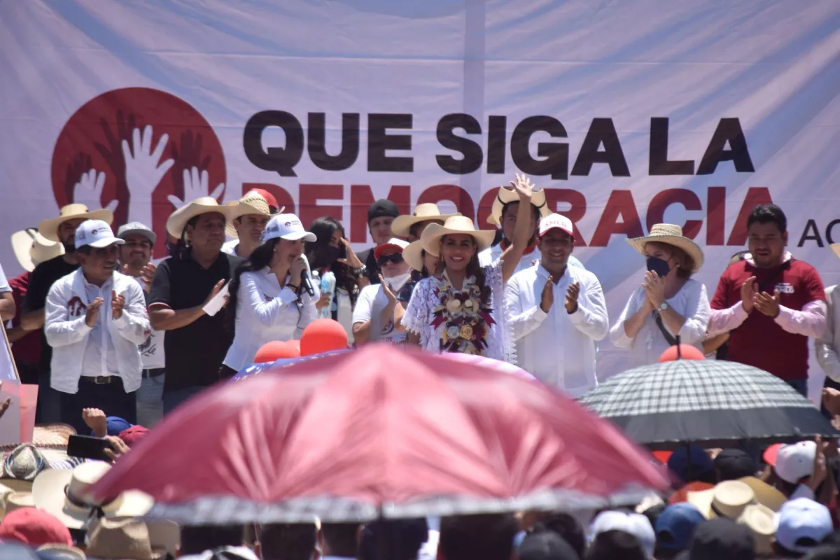 Con el apoyo de la gobernadora Evelyn Salgado y Félix Salgado Macedonio personas de las siete regiones de Guerrero marcharon en apoyo al Presidente de México, Andrés Manuel López Obrador, en el próximo proceso de Revocación de Mandato.