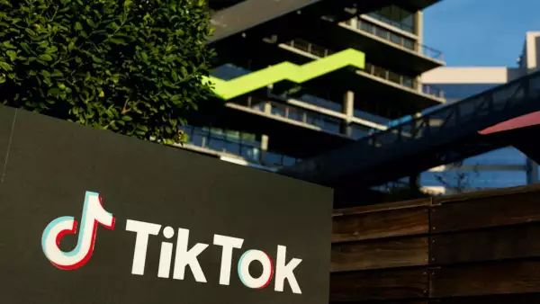 FILE PHOTO: Illustration shows TikTok app logo