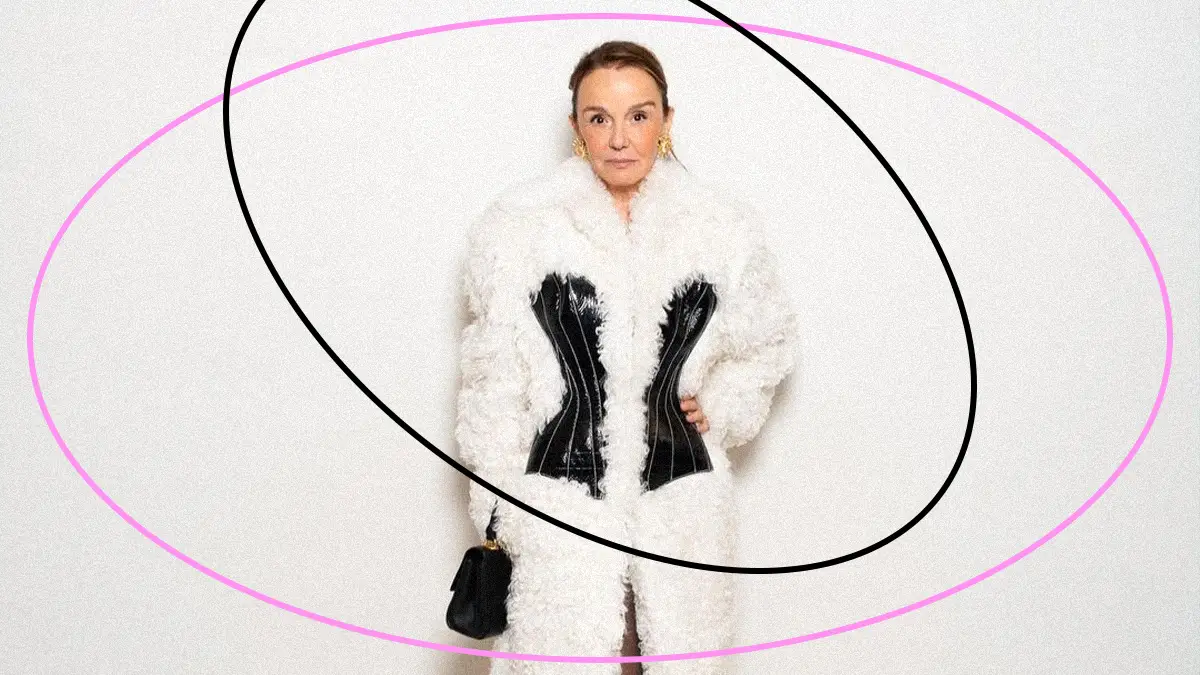 Philippine Leroy deslumbra en Schiaparelli. 