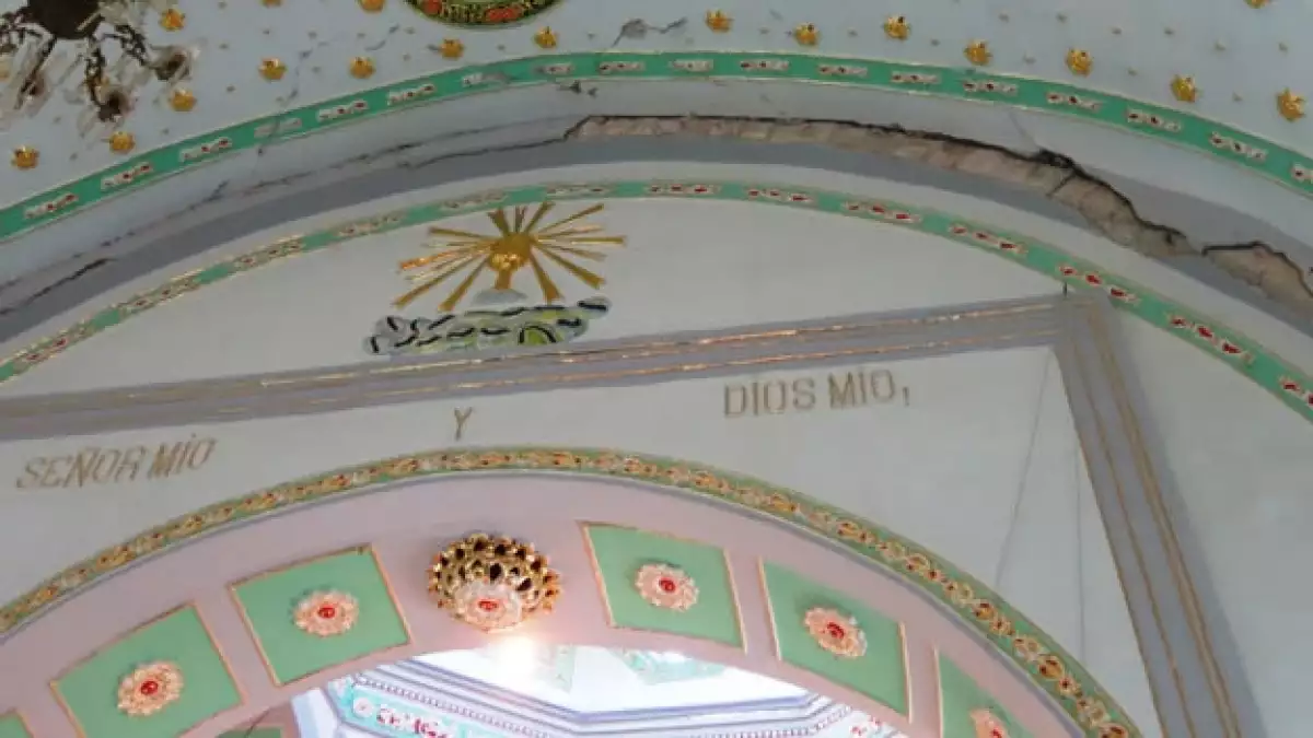 Grietas en el Templo de Santa Prisca