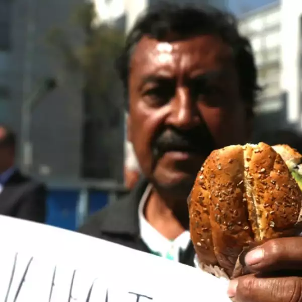 entierro chespirito 4