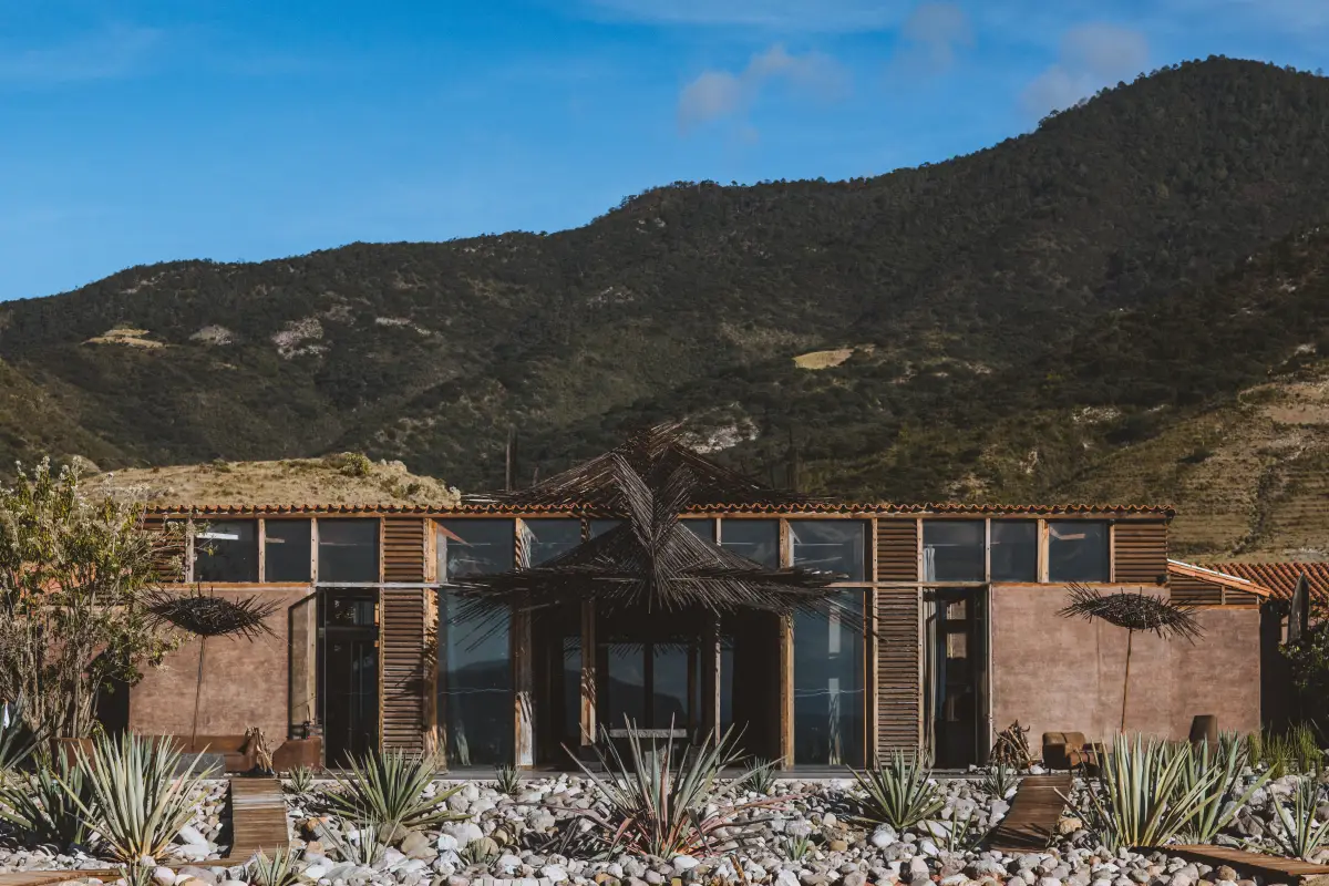 Casa Silencio