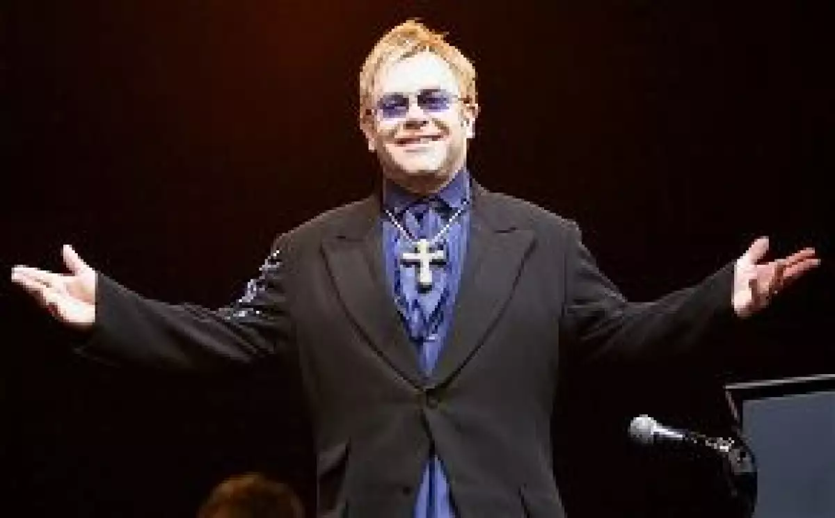 Lo recaudado será donado a Elton John AIDS Foundation, dedicada a la lucha contra el Sida.