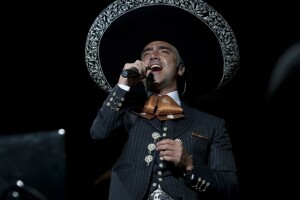 `El Potrillo´cautivó a sus miles de seguidores.