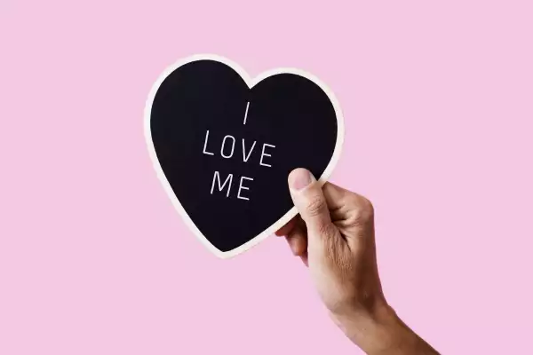 Corazón con frase: i love me