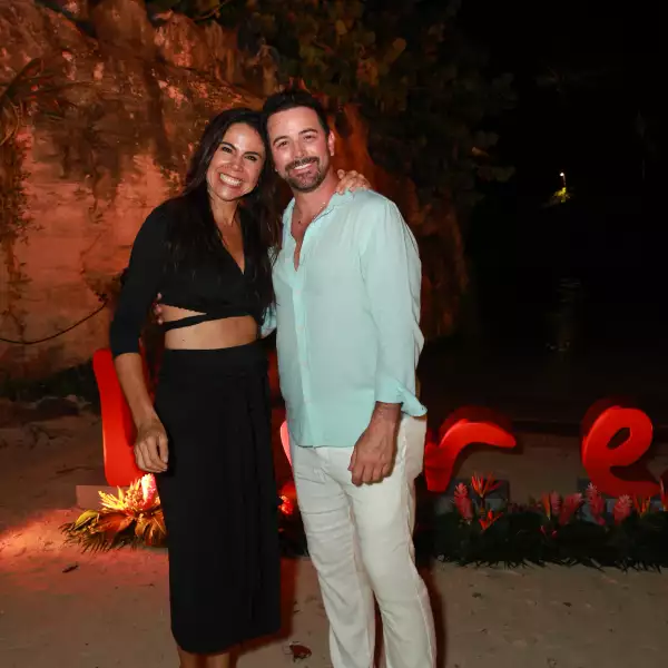 Paola Rojas y Mane de la Parra