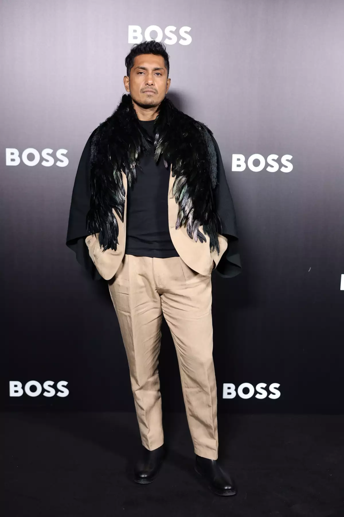 Tenoch Huerta portó con orgullo el diseño mexicano