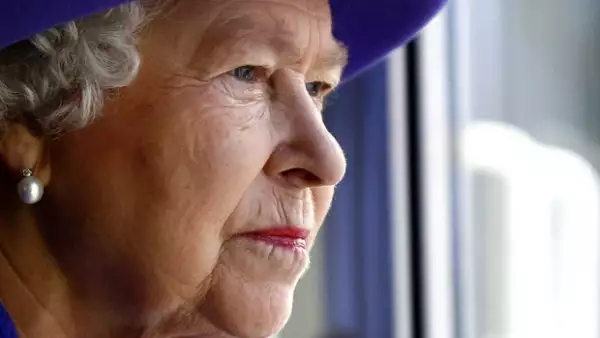 Isabel II celebra 60 años al frente de la Casa Real Windsor, que reina sobre Inglaterra y la Mancomunidad de las Naciones, desde hace mil años. Al festejo se le conoce como Jubileo de Diamante.