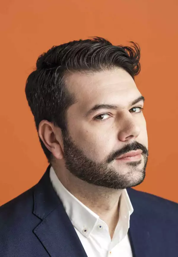 ESTEBAN CARLON