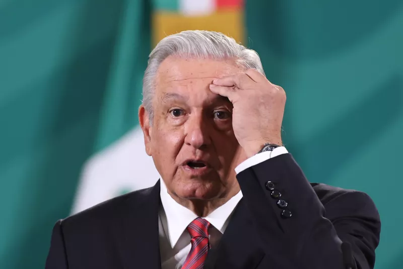 AMLO da positivo a COVID, confirma que está contagiado (El presidente Andrés Manuel López Obrador durante una conferencia mañanera)