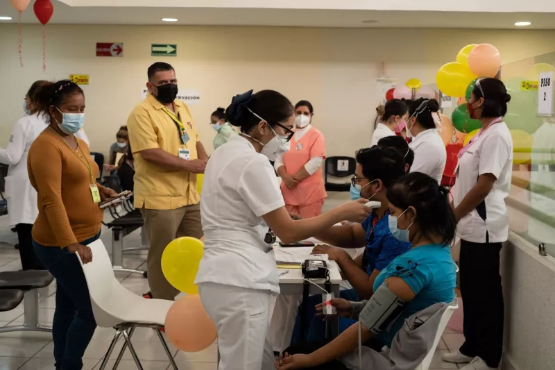 Inicio la vacunación contra el Covid-19 a menores de entre 12 y 17 años con comorbilidades en el estado de Chiapas.