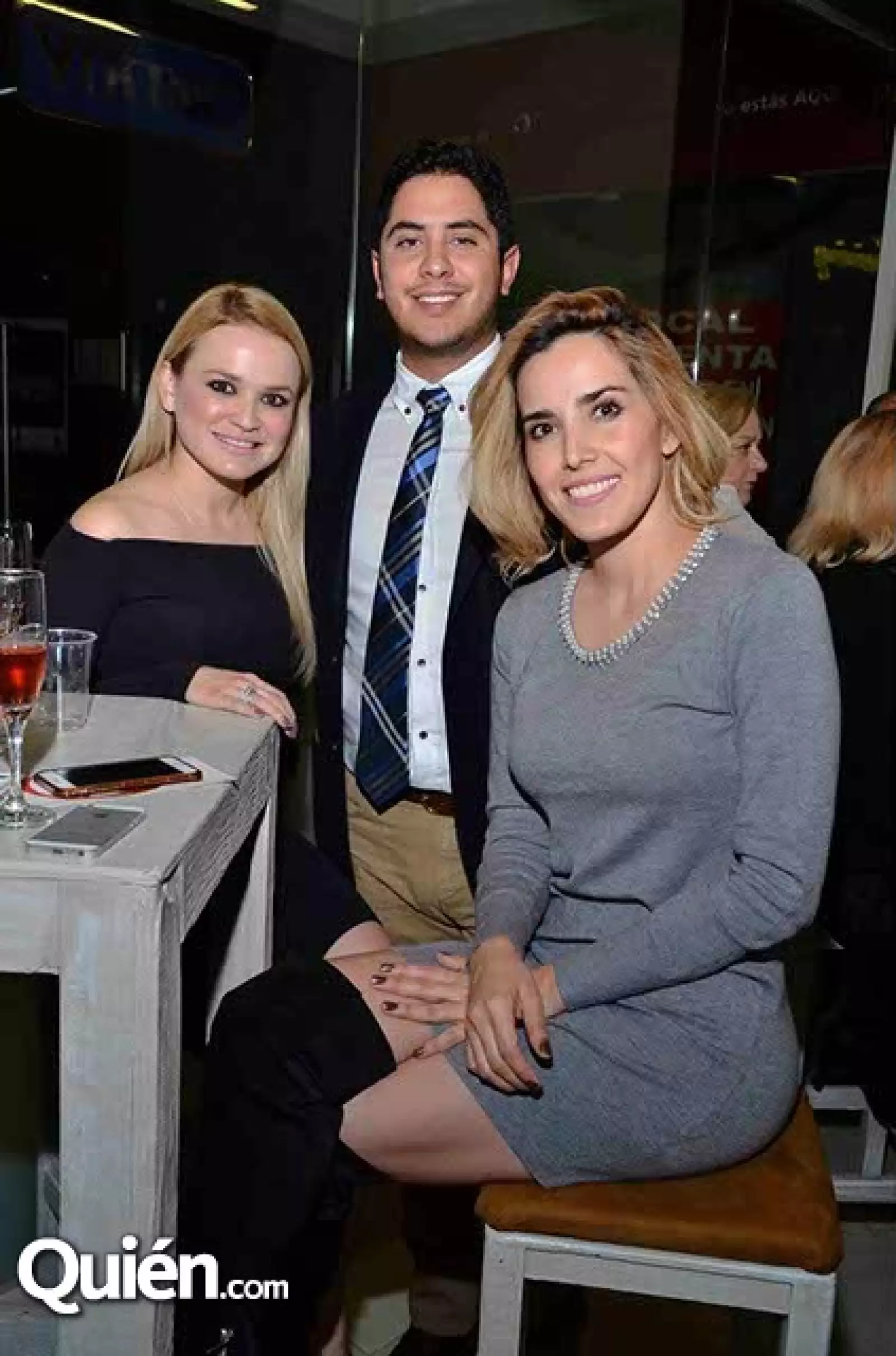 Lorena Miranda,Dr. Mario Martínez y Claudia Solórzano.