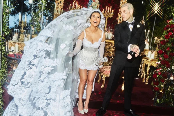 El vestido de novia de Kourtney Kardashian