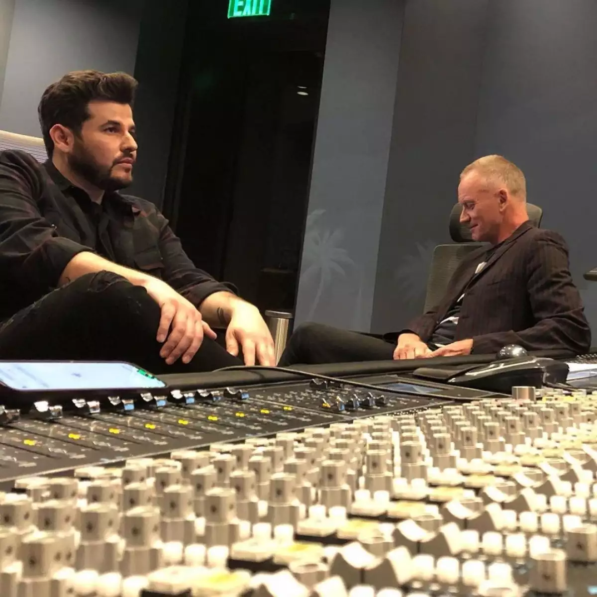 Fotos del Instagram de Kurt cantante y compositor mexicano