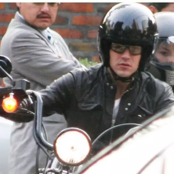 Sin cruzar muchas palabras salen de ahí.