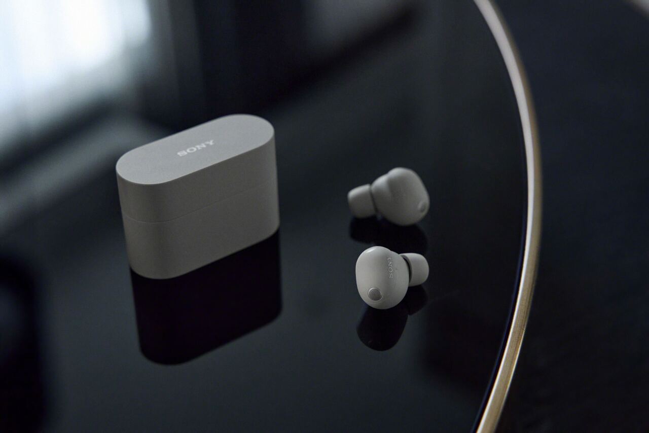 Sony va por Apple: así son los nuevos WF-1000XM6