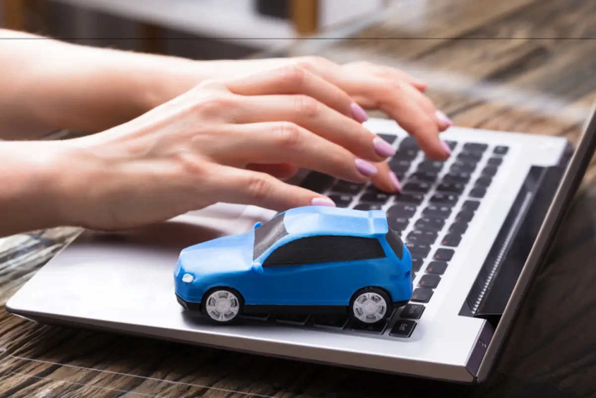 Auto por internet