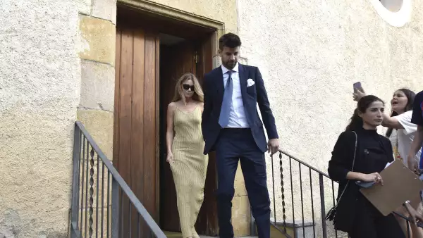 Marc Pique And Maria Valls Tie The Knot