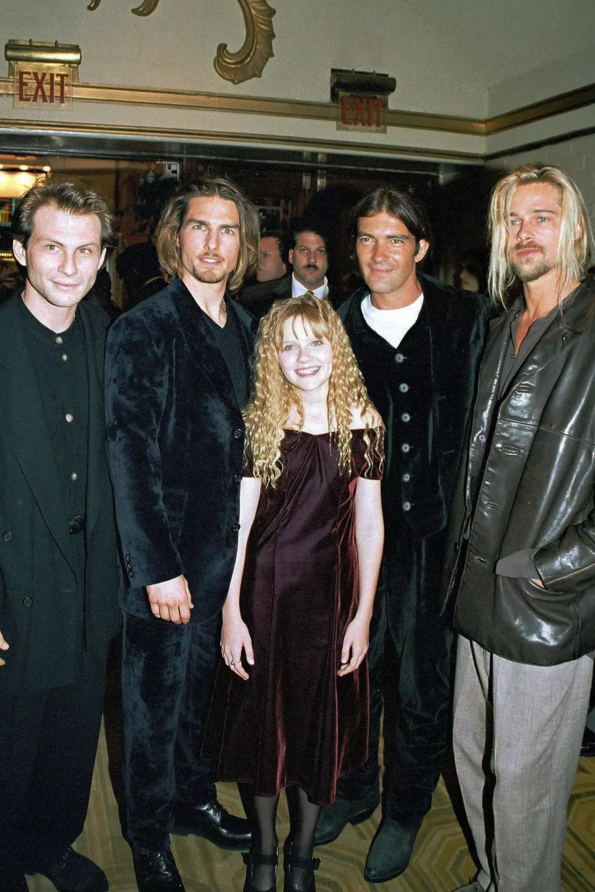 kirsten-dunts-y-brad-pitt-beso.jpg