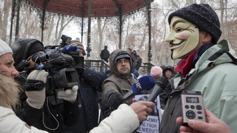 La gente sólo supo del proyecto en 2008, dos años después de que comenzara a discutirse, cuando Wikileaks filtró unos documentos.