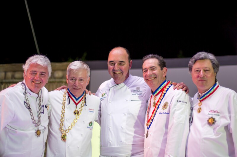 Maestros Cocineros de Francia con el chef Michel Mustière al centro
