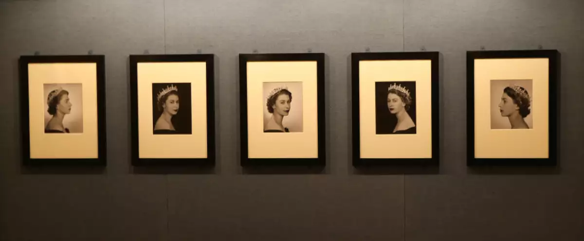 The Queen: Portraits of a Monach exhibition