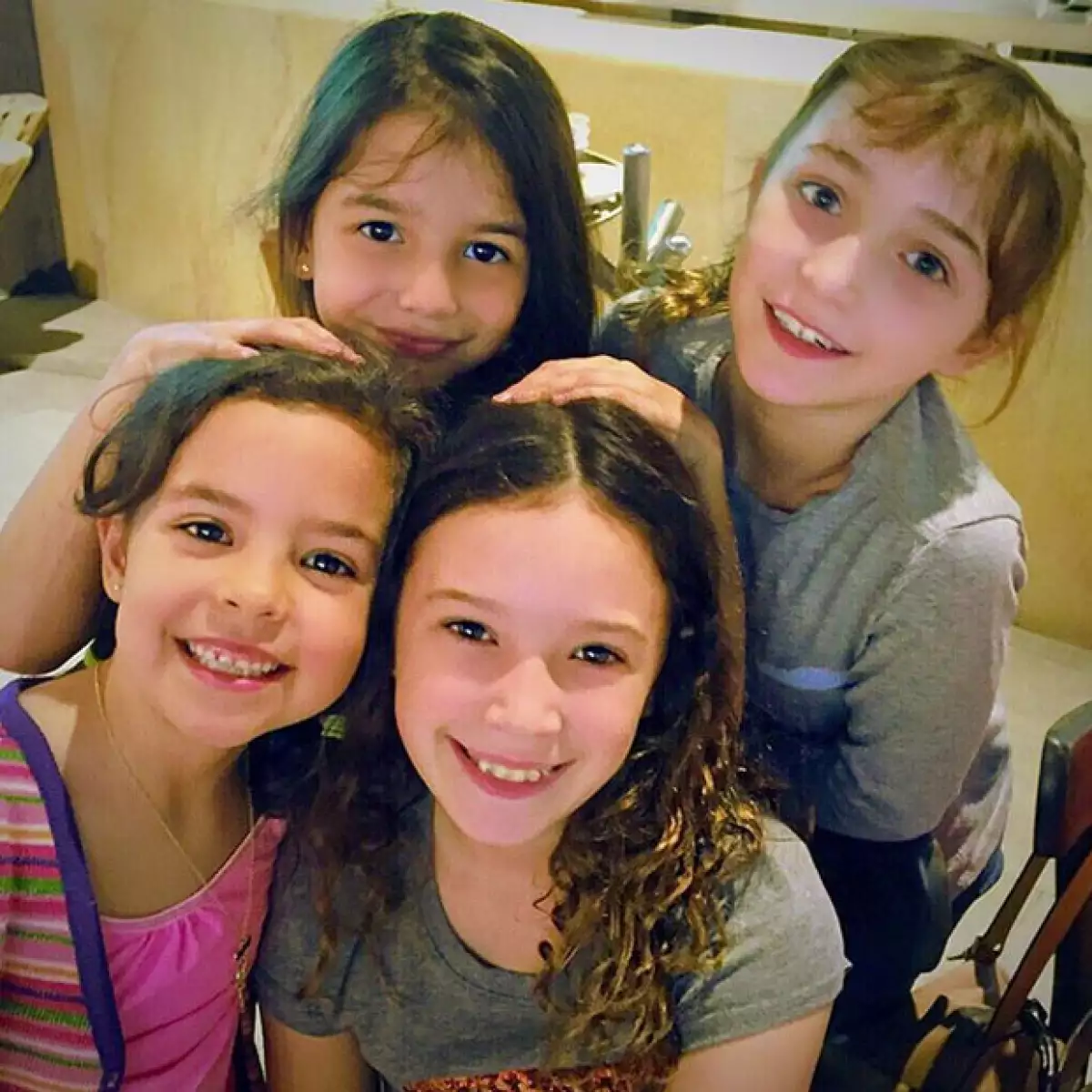 Annie, el musical, se estrenará este viernes, y además de las hijas de Andrea y Erik, también estarán las hijas de Mariana Garza y Kika Edgar.