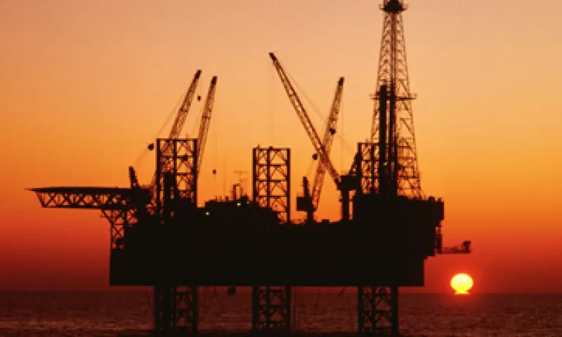 El petróleo operó entre los 85.11 y los 87.62 dólares por barril. (Foto: Photos to go)