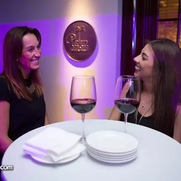 Maribel Tenreiro y Regina Bojorquez