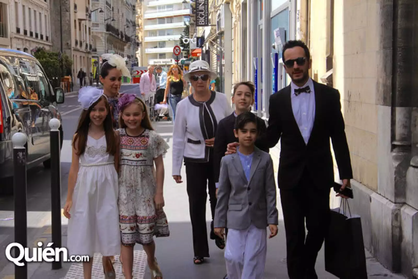 Paulina, Gabriela, Axel, Óscar y Anyk Madrazo con Cassandra y Nicolás Flores Madrazo
