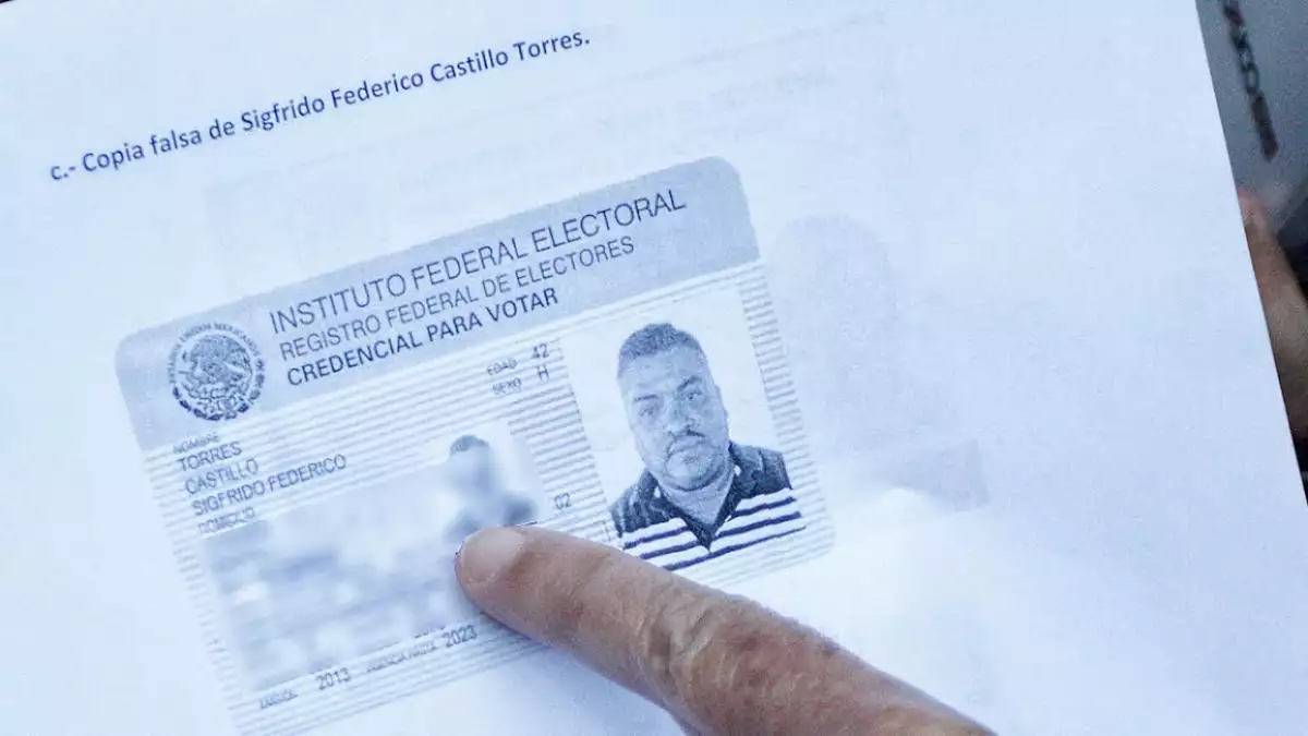 Los datos de las credencial resultaron duplicados y hasta inventados para sumar apoyos para Jaime Rodríguez Calderón "El Bronco".