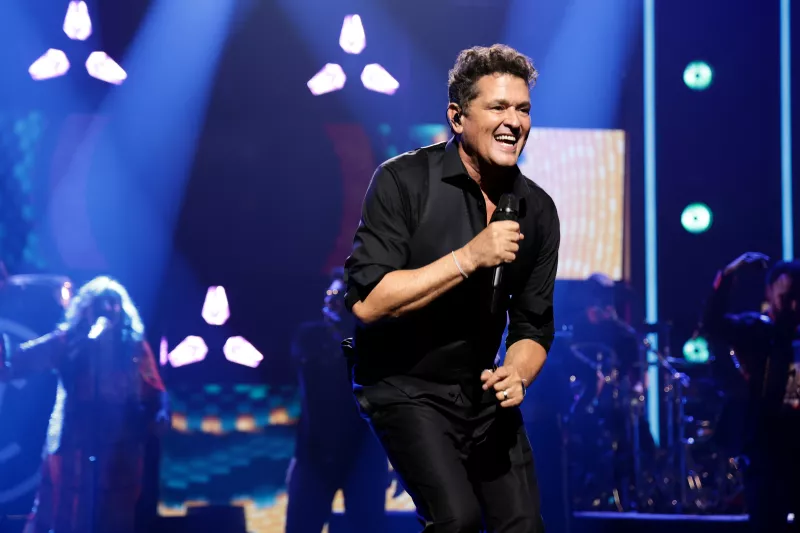 carlos vives es reconocido como persona del año 2024 en los latin grammy