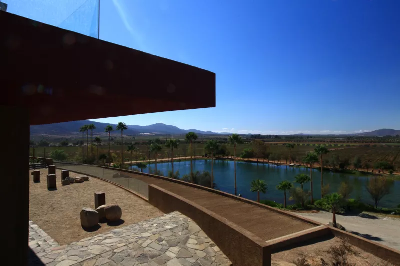 Valle de Guadalupe, instalación de la vinícola Monte Xanic.