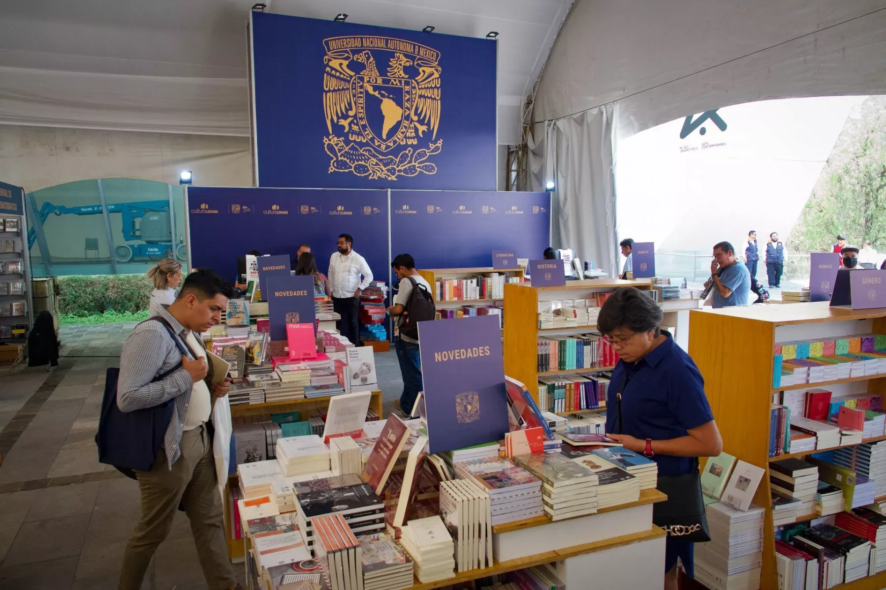 Fiesta del Libro y la Rosa 2024: ¿Qué eventos planea la UNAM por el Día del Libro?